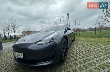 Седан Tesla Model 3 2022 в Ивано-Франковске