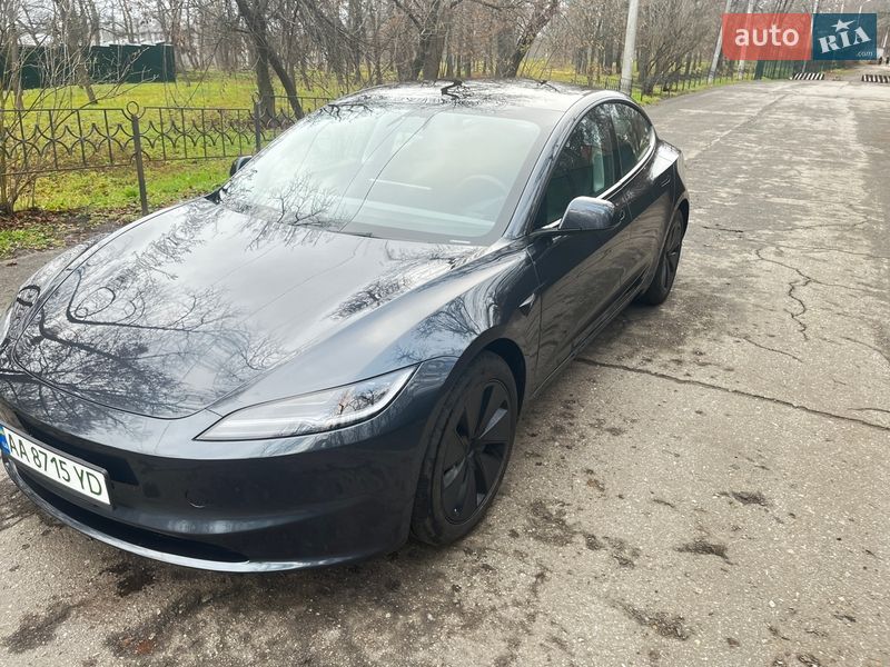 Седан Tesla Model 3 2025 в Харкові