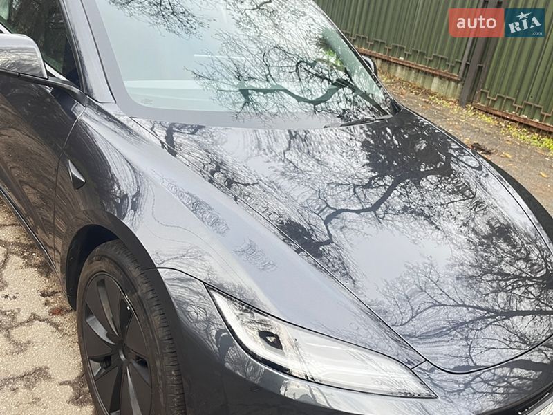 Седан Tesla Model 3 2025 в Харкові