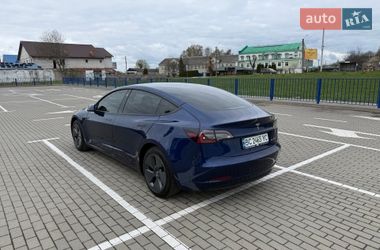 Седан Tesla Model 3 2022 в Львове