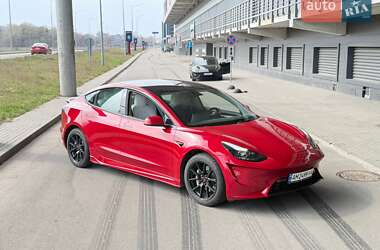 Седан Tesla Model 3 2021 в Киеве