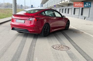 Седан Tesla Model 3 2021 в Киеве