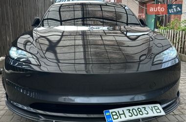 Седан Tesla Model 3 2024 в Черноморске