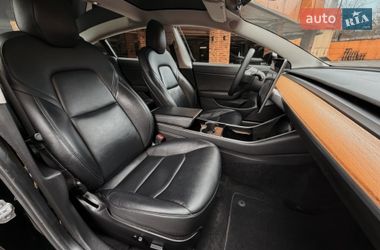 Седан Tesla Model 3 2020 в Одессе