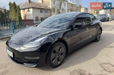 Седан Tesla Model 3 2022 в Львові