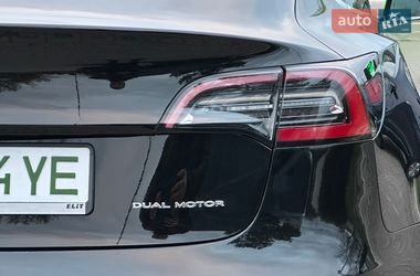 Седан Tesla Model 3 2020 в Киеве