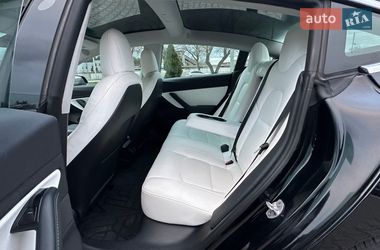 Седан Tesla Model 3 2020 в Киеве