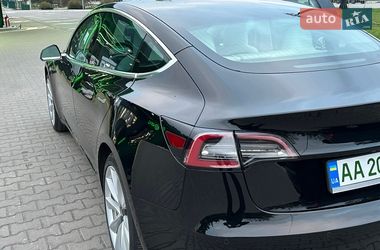 Седан Tesla Model 3 2020 в Киеве