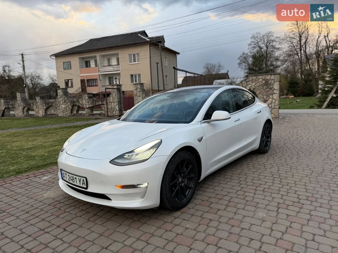 2019 Tesla Model 3 - мініатюра 14