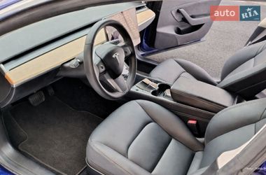 Седан Tesla Model 3 2019 в Киеве