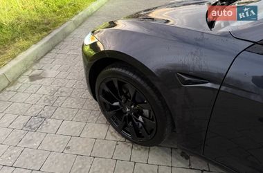 Седан Tesla Model 3 2024 в Львове