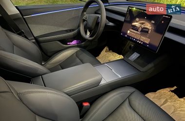 Седан Tesla Model 3 2024 в Львове