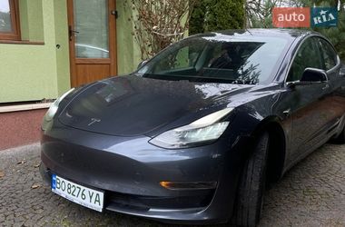 Седан Tesla Model 3 2020 в Тернополе