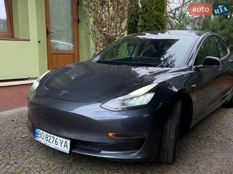 Седан Tesla Model 3 2020 в Тернополе