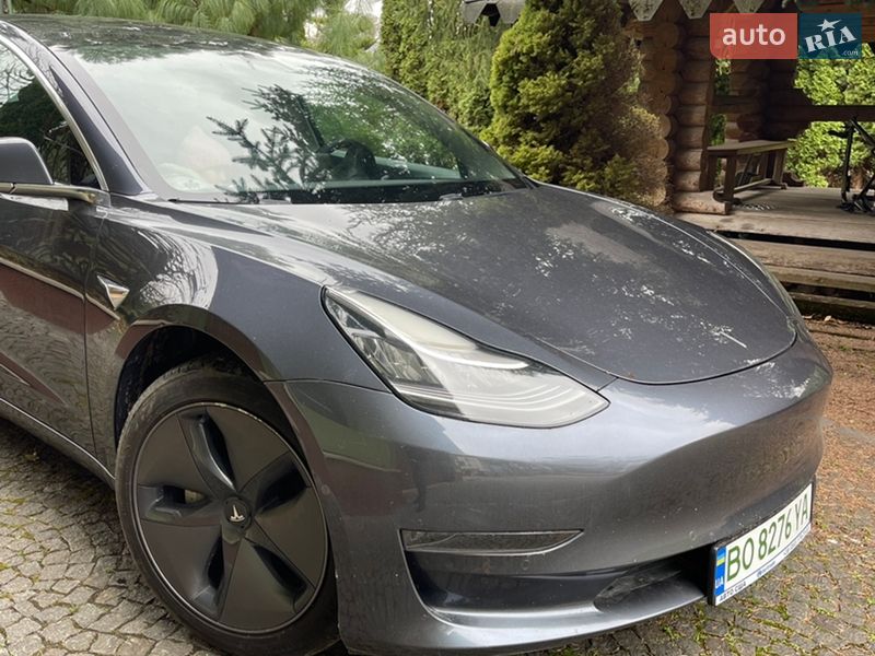 Седан Tesla Model 3 2020 в Тернополе