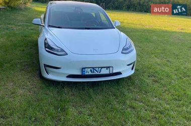 Седан Tesla Model 3 2018 в Коломые