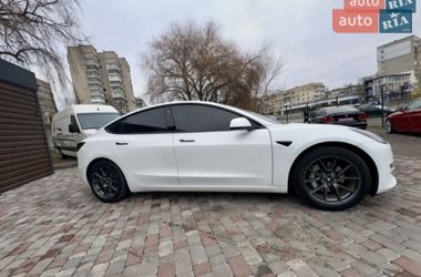 Седан Tesla Model 3 2021 в Виннице