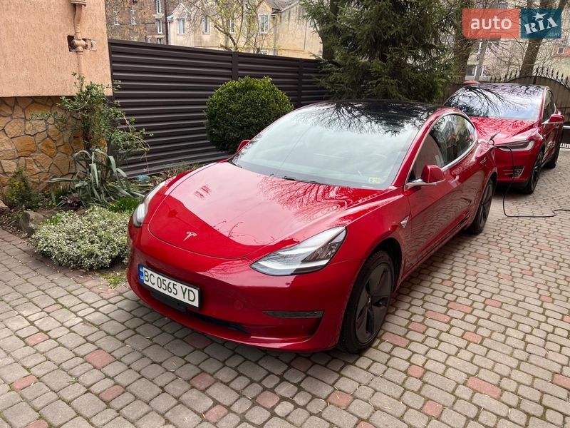 Седан Tesla Model 3 2018 в Львові фото Седан Tesla Model 3 2018 в Львові
