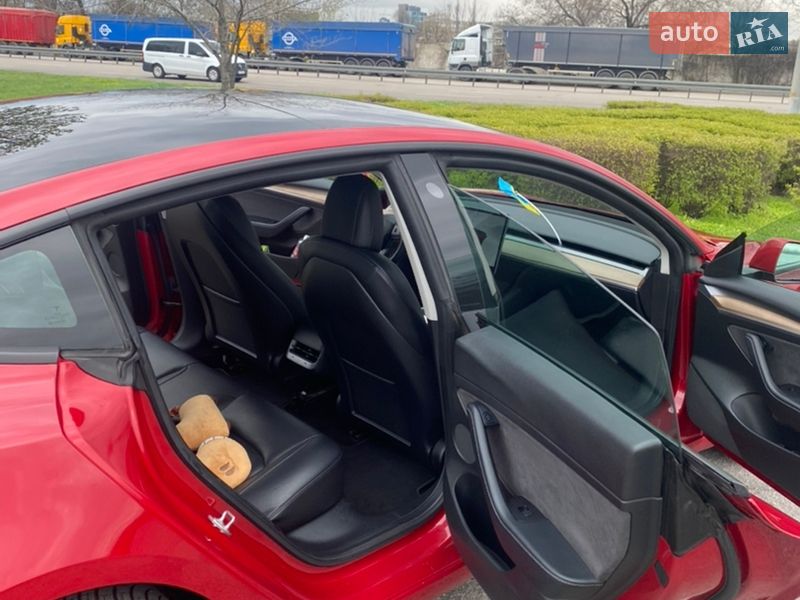 Седан Tesla Model 3 2022 в Дніпрі