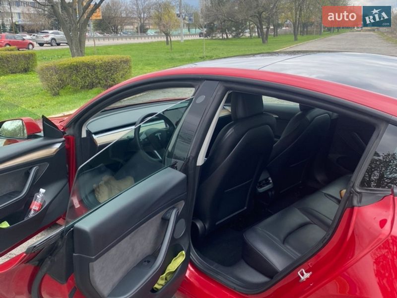 Седан Tesla Model 3 2022 в Дніпрі