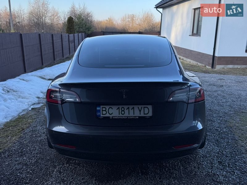 Седан Tesla Model 3 2021 в Рава-Русской