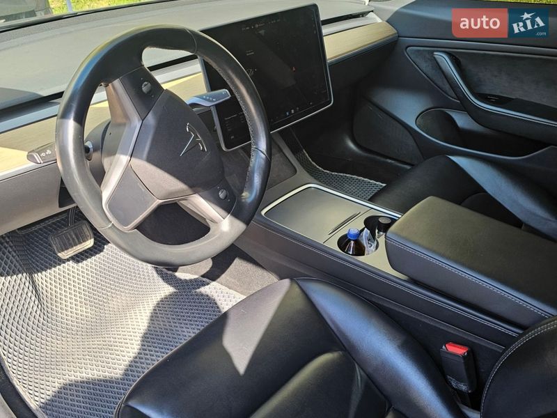 Седан Tesla Model 3 2019 в Запорожье