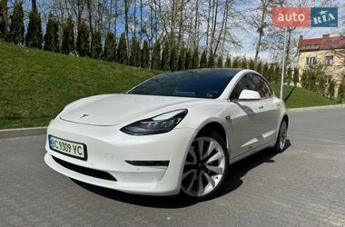 Седан Tesla Model 3 2019 в Львове