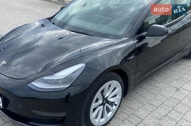 Седан Tesla Model 3 2022 в Львові