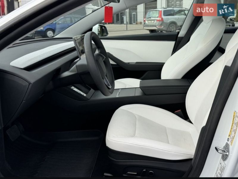 Седан Tesla Model 3 2025 в Кропивницком фото 14 Седан Tesla Model 3 2025 в Кропивницком