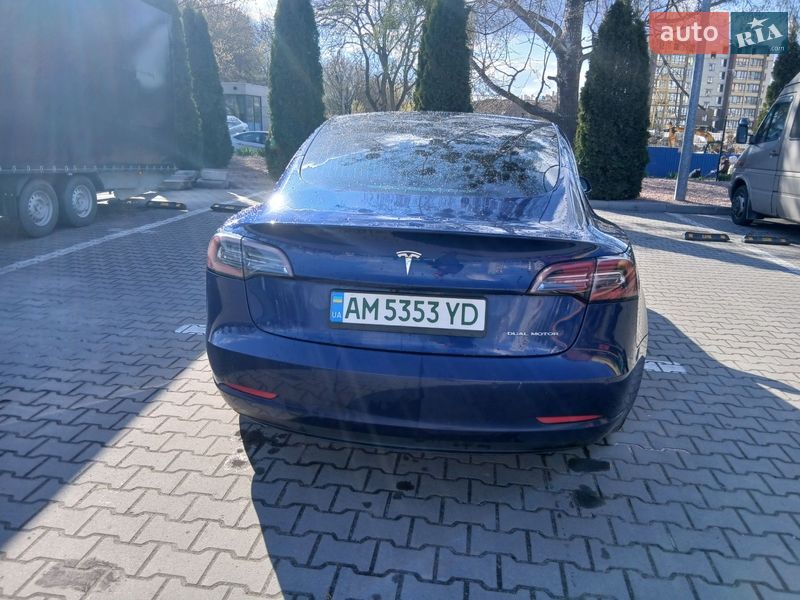 Седан Tesla Model 3 2020 в Житомирі