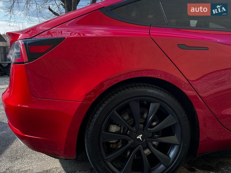 Седан Tesla Model 3 2018 в Києві