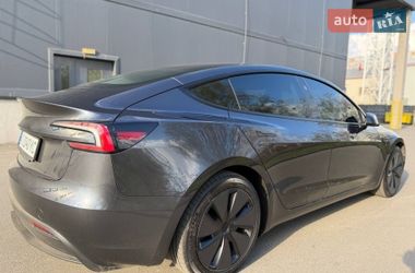 Седан Tesla Model 3 2024 в Киеве