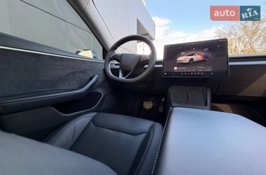 Седан Tesla Model 3 2024 в Киеве