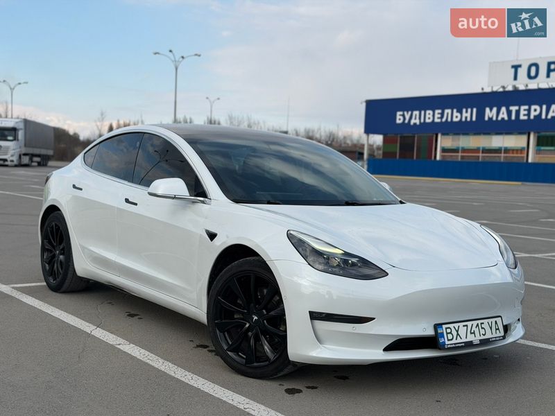 Tesla Model 3 2020