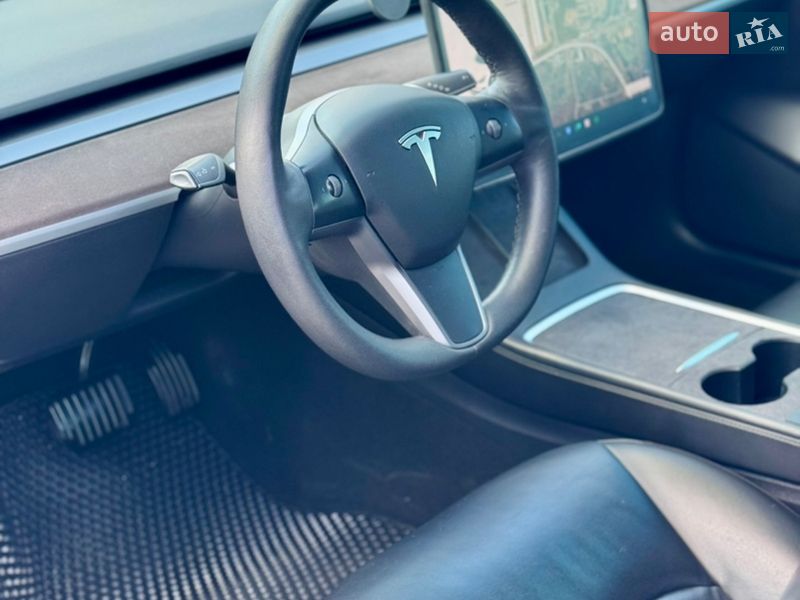 Седан Tesla Model 3 2021 в Хмельницком
