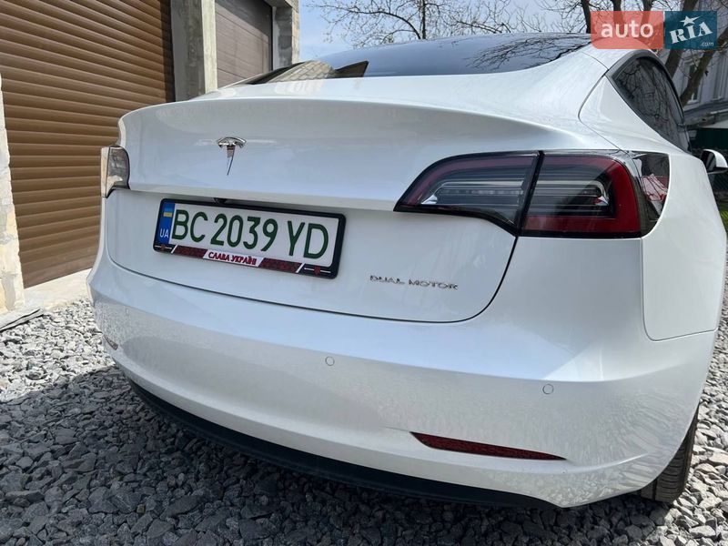Седан Tesla Model 3 2022 в Дрогобичі фото 22 Седан Tesla Model 3 2022 в Дрогобичі