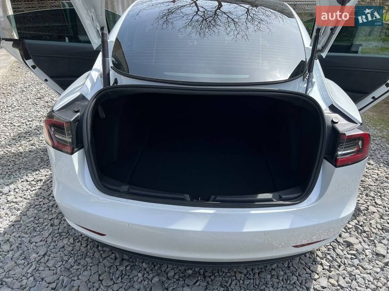 Седан Tesla Model 3 2022 в Дрогобичі фото 33 Седан Tesla Model 3 2022 в Дрогобичі