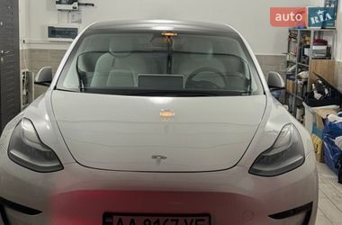 Седан Tesla Model 3 2021 в Києві