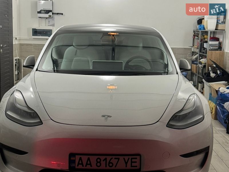 Tesla Model 3 2021