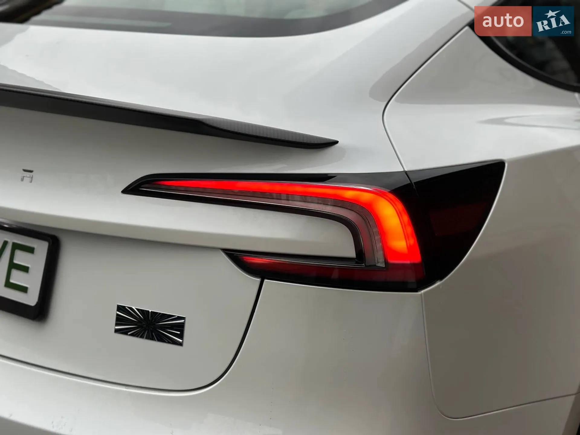 2025 Tesla Model 3 - мініатюра 5