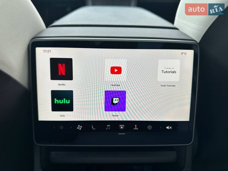 Седан Tesla Model 3 2025 в Києві