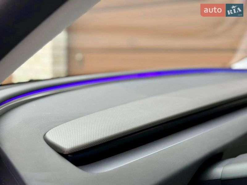 Седан Tesla Model 3 2025 в Києві