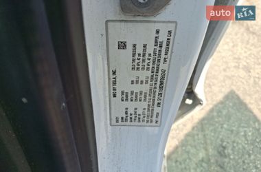 Седан Tesla Model 3 2021 в Киеве