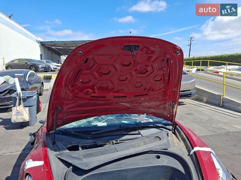 Седан Tesla Model 3 2021 в Киеве