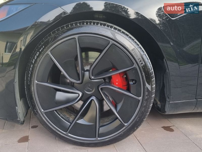 Седан Tesla Model 3 2024 в Черновцах фото 10 Седан Tesla Model 3 2024 в Черновцах