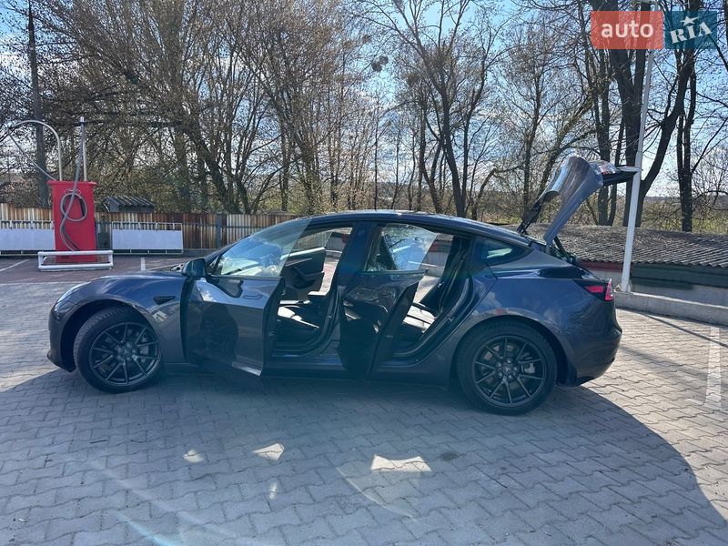 Седан Tesla Model 3 2023 в Виннице фото 11 Седан Tesla Model 3 2023 в Виннице