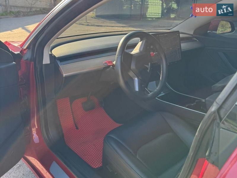 Седан Tesla Model 3 2018 в Києві