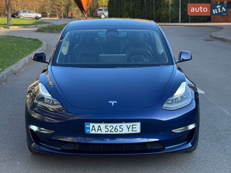 Седан Tesla Model 3 2021 в Киеве фото 3 Седан Tesla Model 3 2021 в Киеве