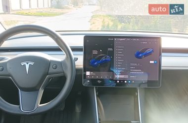 Седан Tesla Model 3 2019 в Києві