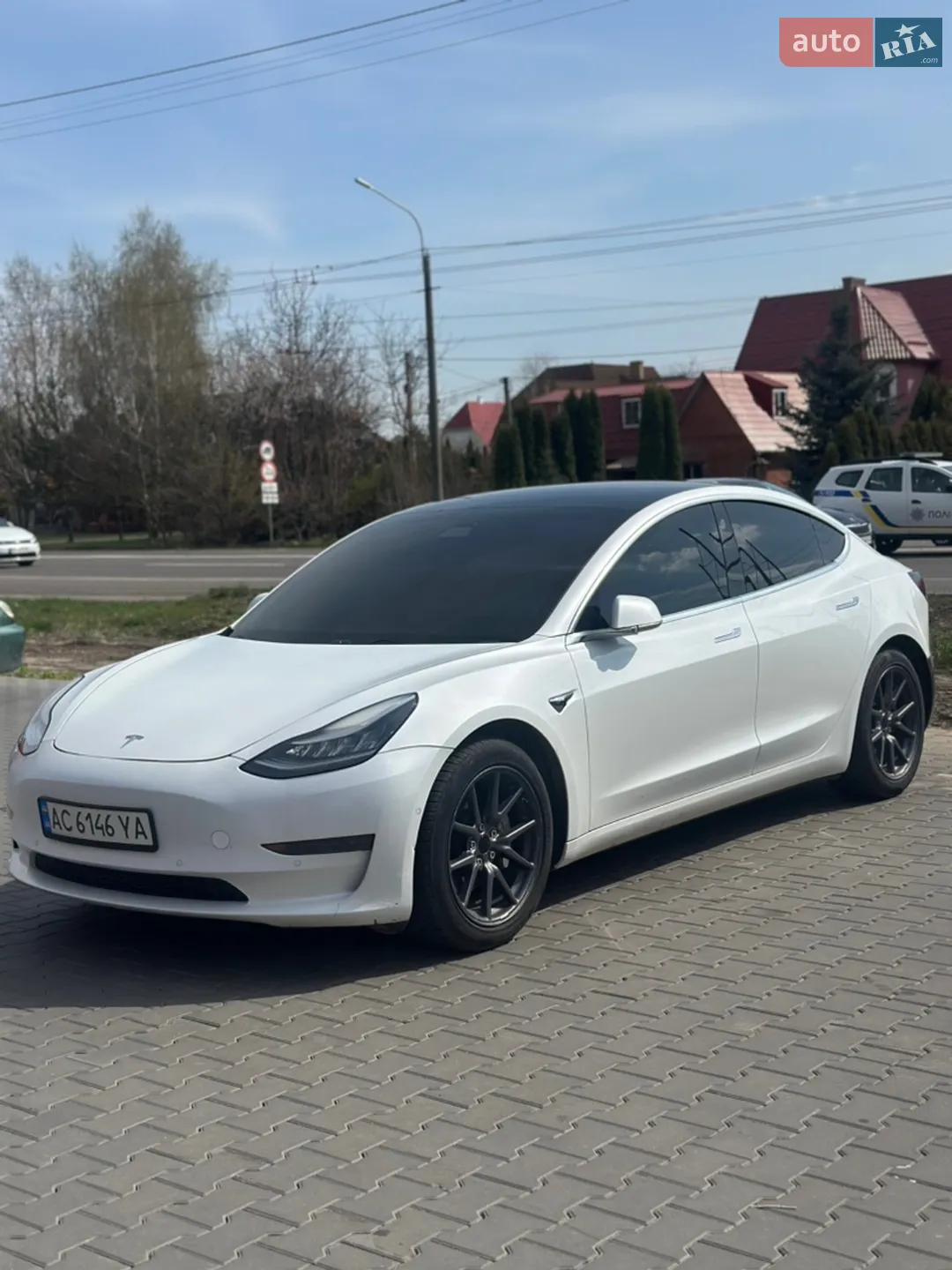 2019 Tesla Model 3 - фото 1